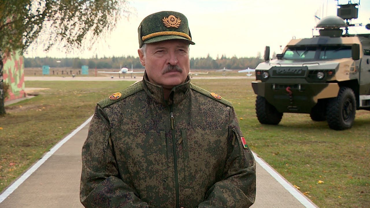 Лукашенко и армия